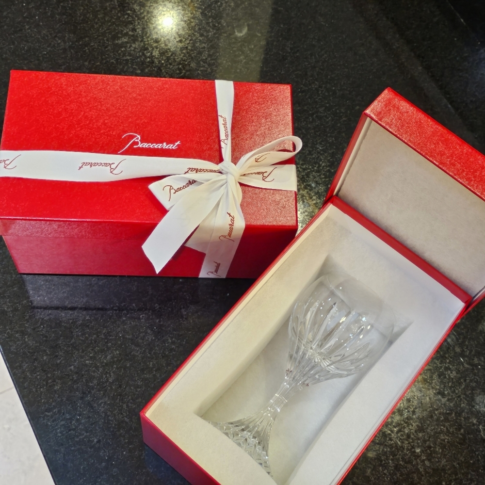 BACCARAT - 2 red boxes with ribbon